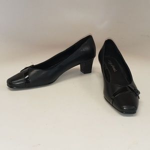 EASY STREET High Heel Pumps